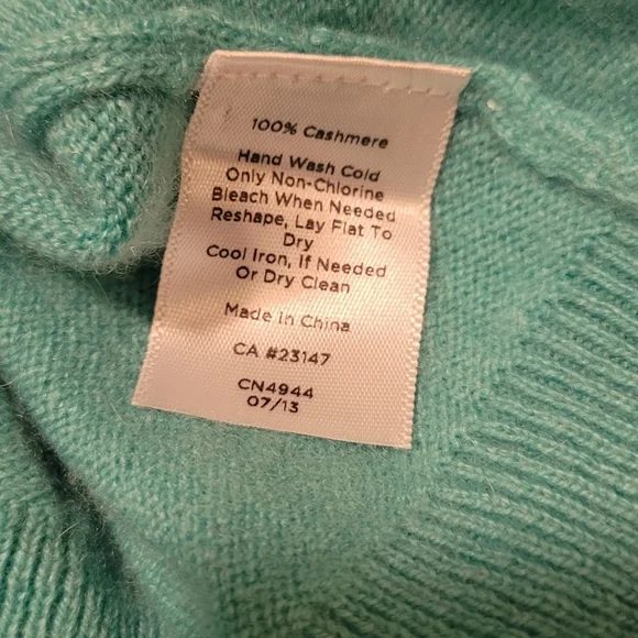RENEWEST Gorgeous Teal Lightweight Soft Cashmere Cardigan Womens SZ SM/MED - Picture 8 of 8